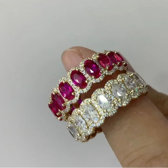 Oval all around full eternity chandelier 14kt solid gold wedding ring - Picture 2 of 3